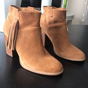 Anthropologie Crown Vintage Camel Tassel  Booties